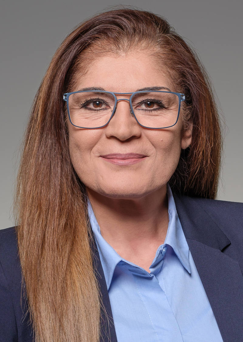 Neslihan Romano Coll. du service-clientèle