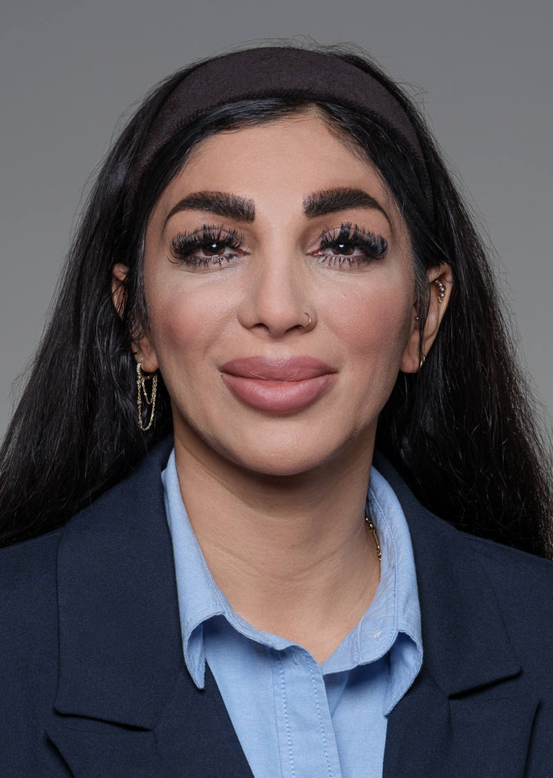 Özlem Pamdir Conseillère à la clientèle