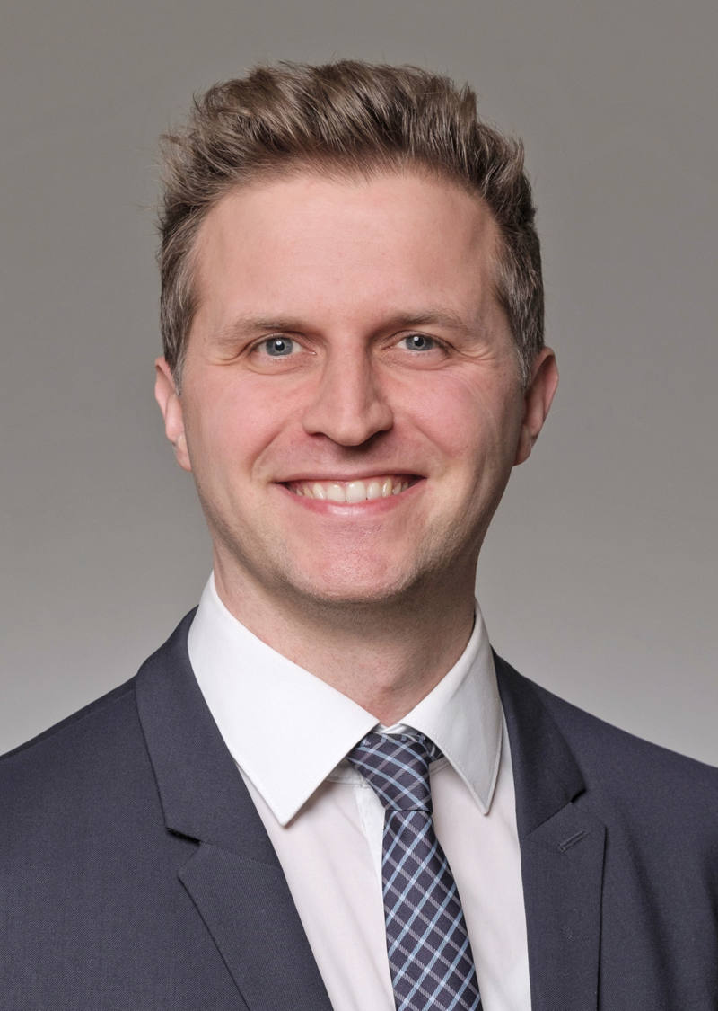 Pascal Tobien Senior Client Advisor