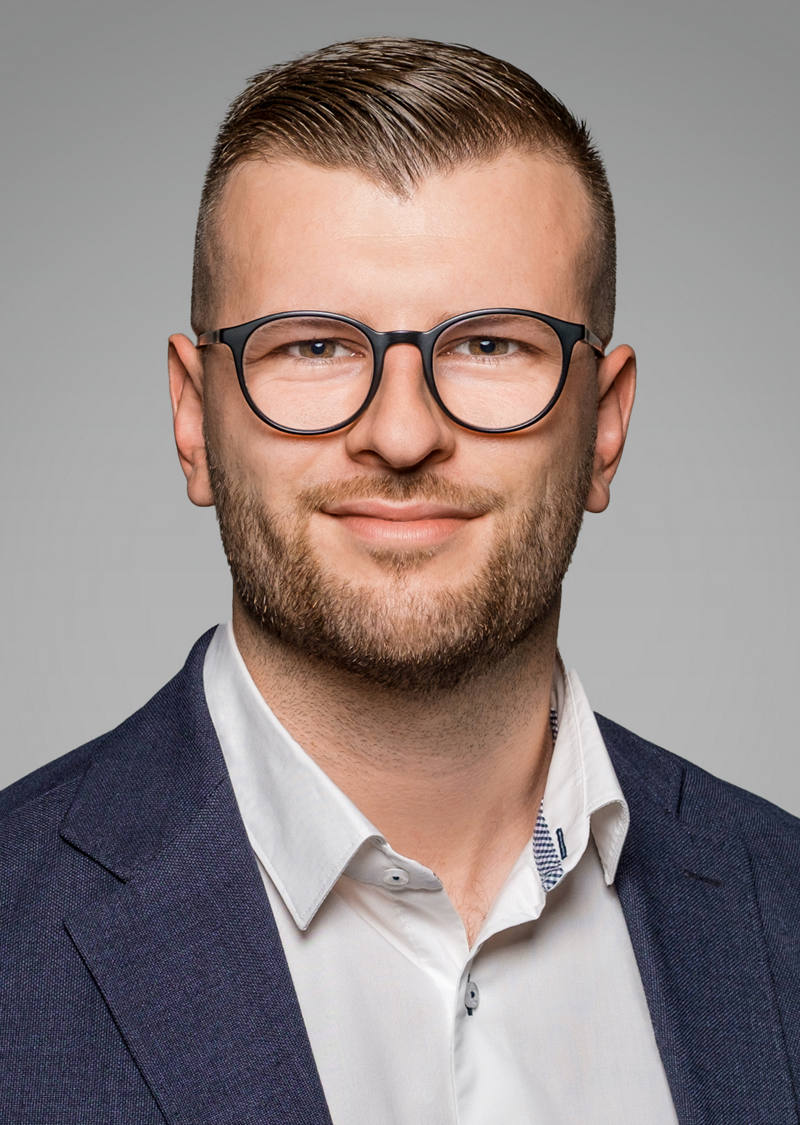 Mirza Hodzic Client Advisor