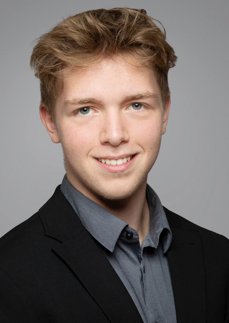 Claudio Alessandro Imhof Coll. du service-clientèle