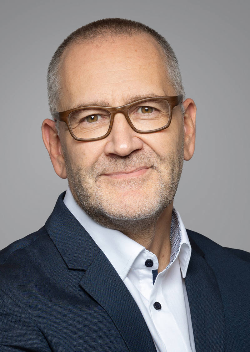 Daniel Kuhn Client Advisor