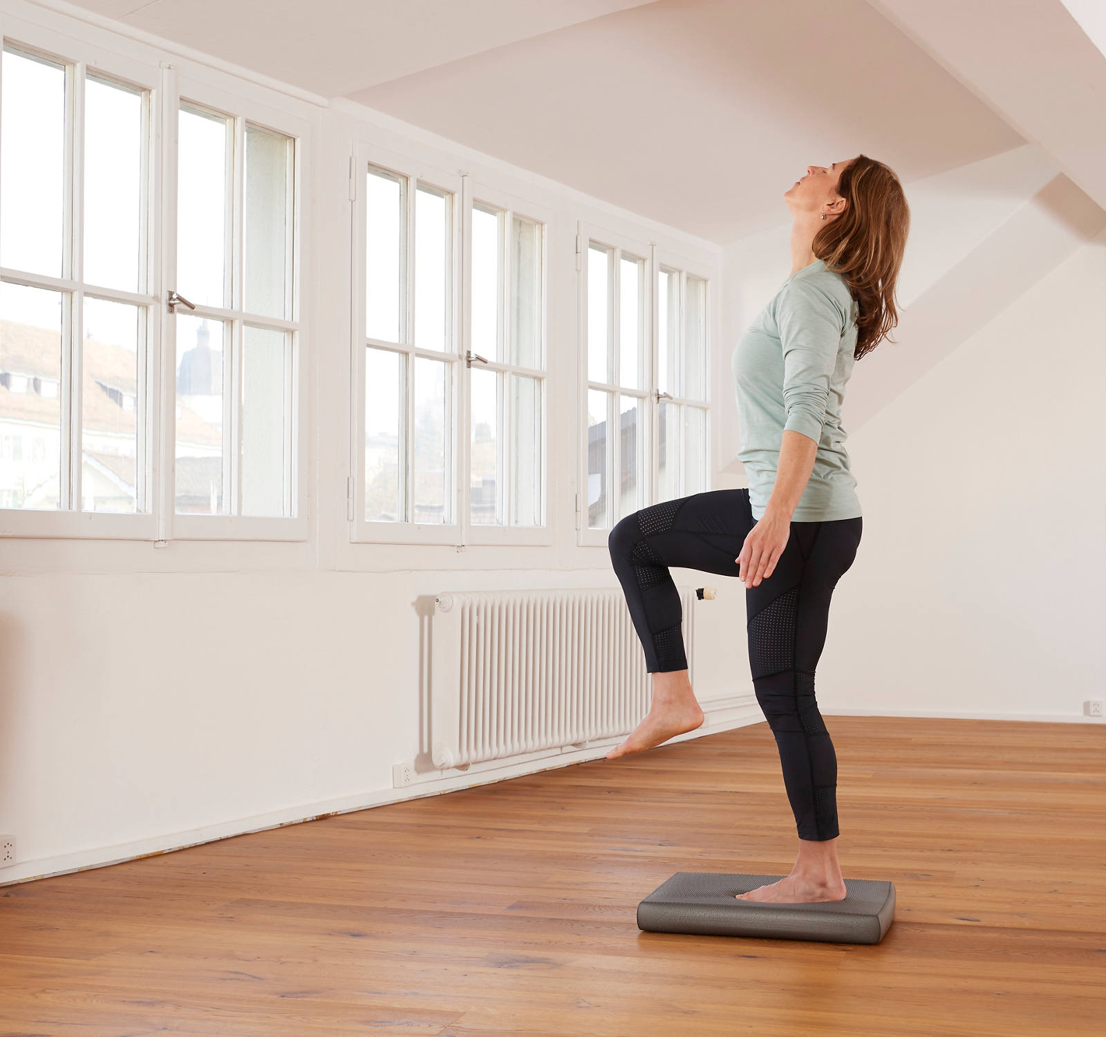 Balance-Pad-Training: Einbeinstand Challenge