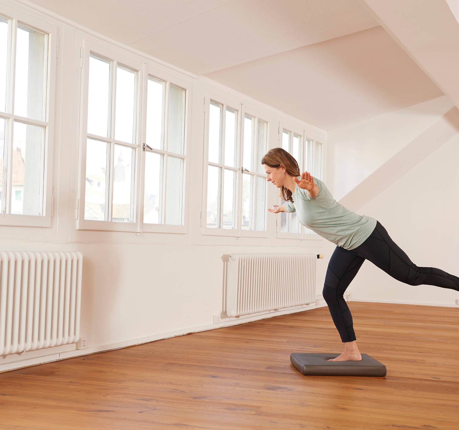Balance Pad training: Standing scales