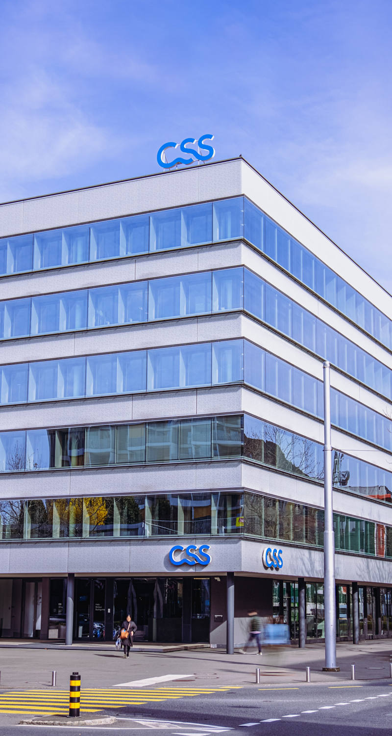 Bâtiment principal à Lucerne de nuit