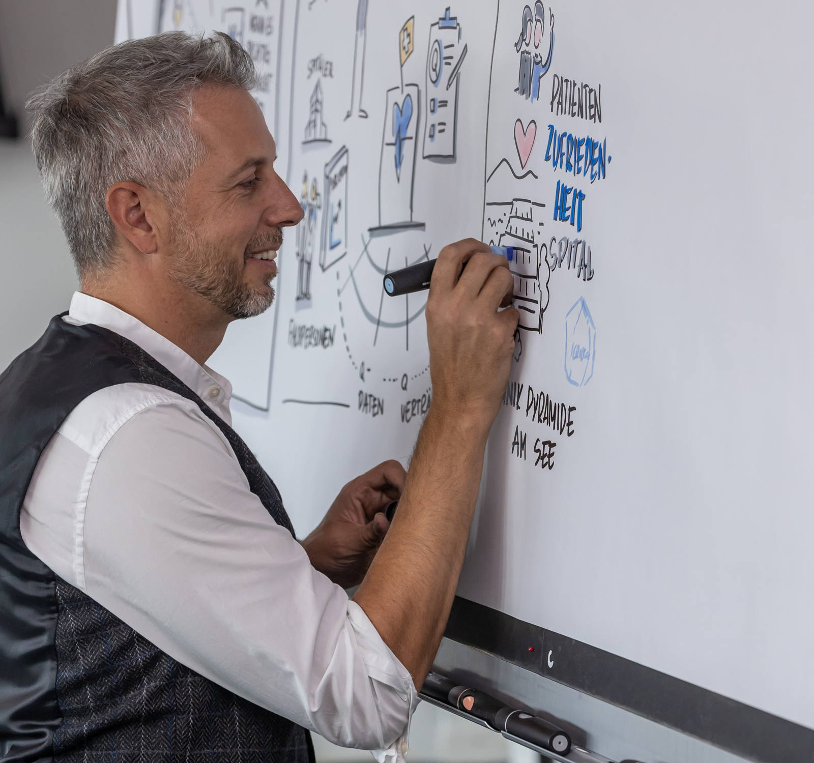 Dessinateur Gianni en action