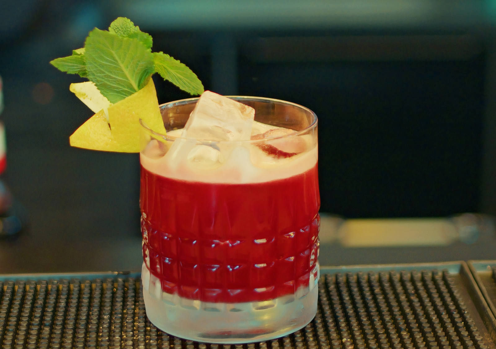 Ricetta per il drink Dragonblood: semplice, fruttata e gustosa