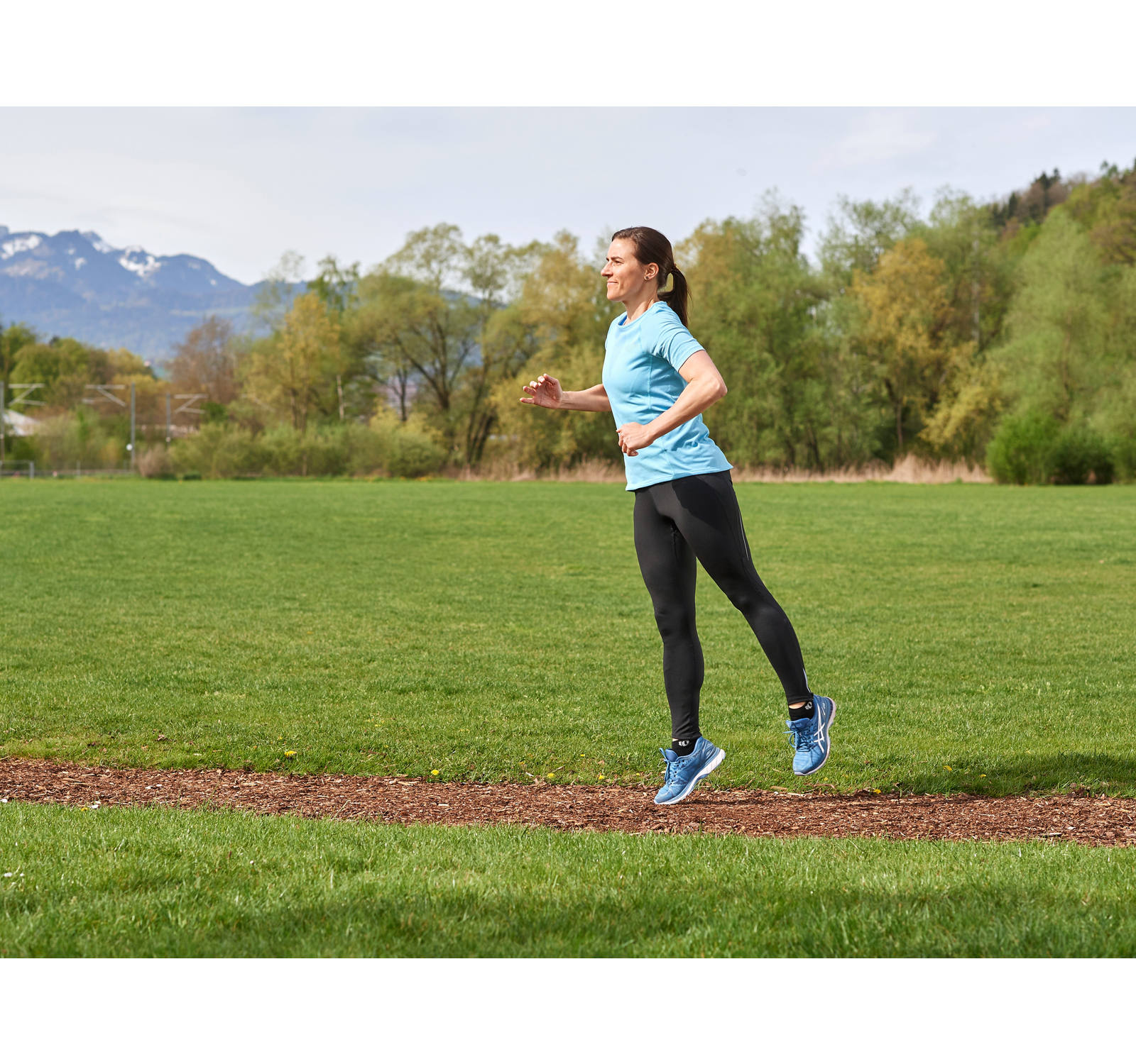 Finnenbahn: Lunge Jump (2)