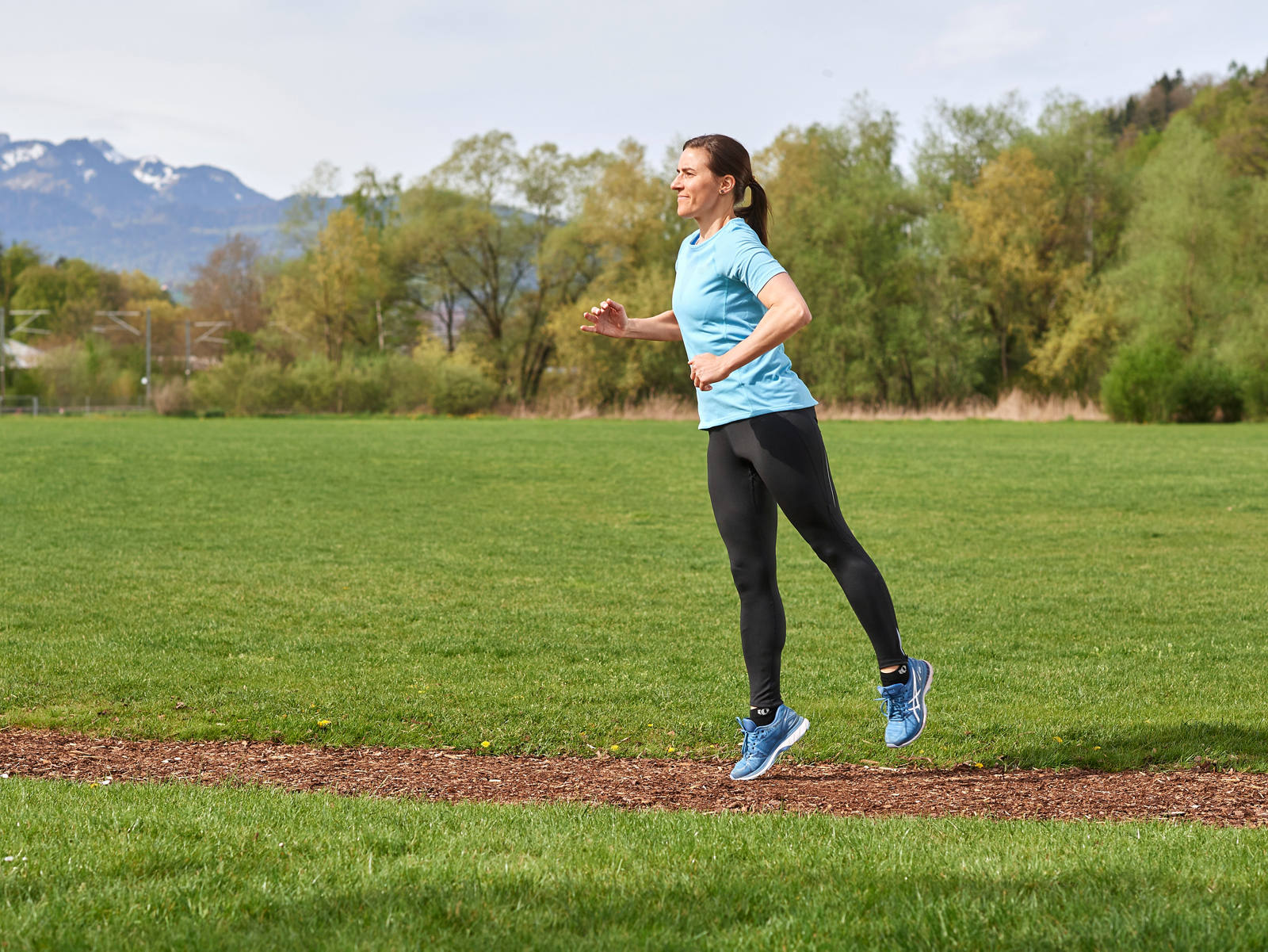 Finnenbahn: Lunge Jump (2)