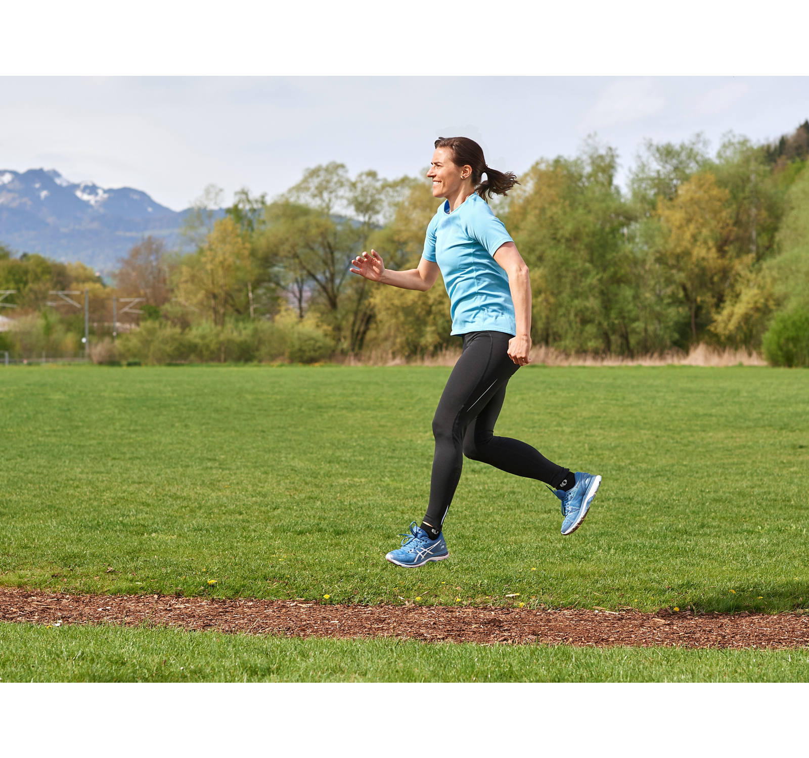 Finnenbahn: Lunge Jump (3)