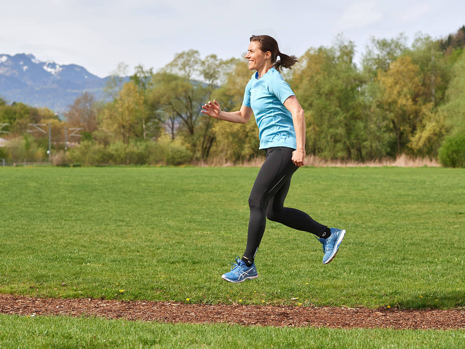 Finnenbahn: Lunge Jump (3)