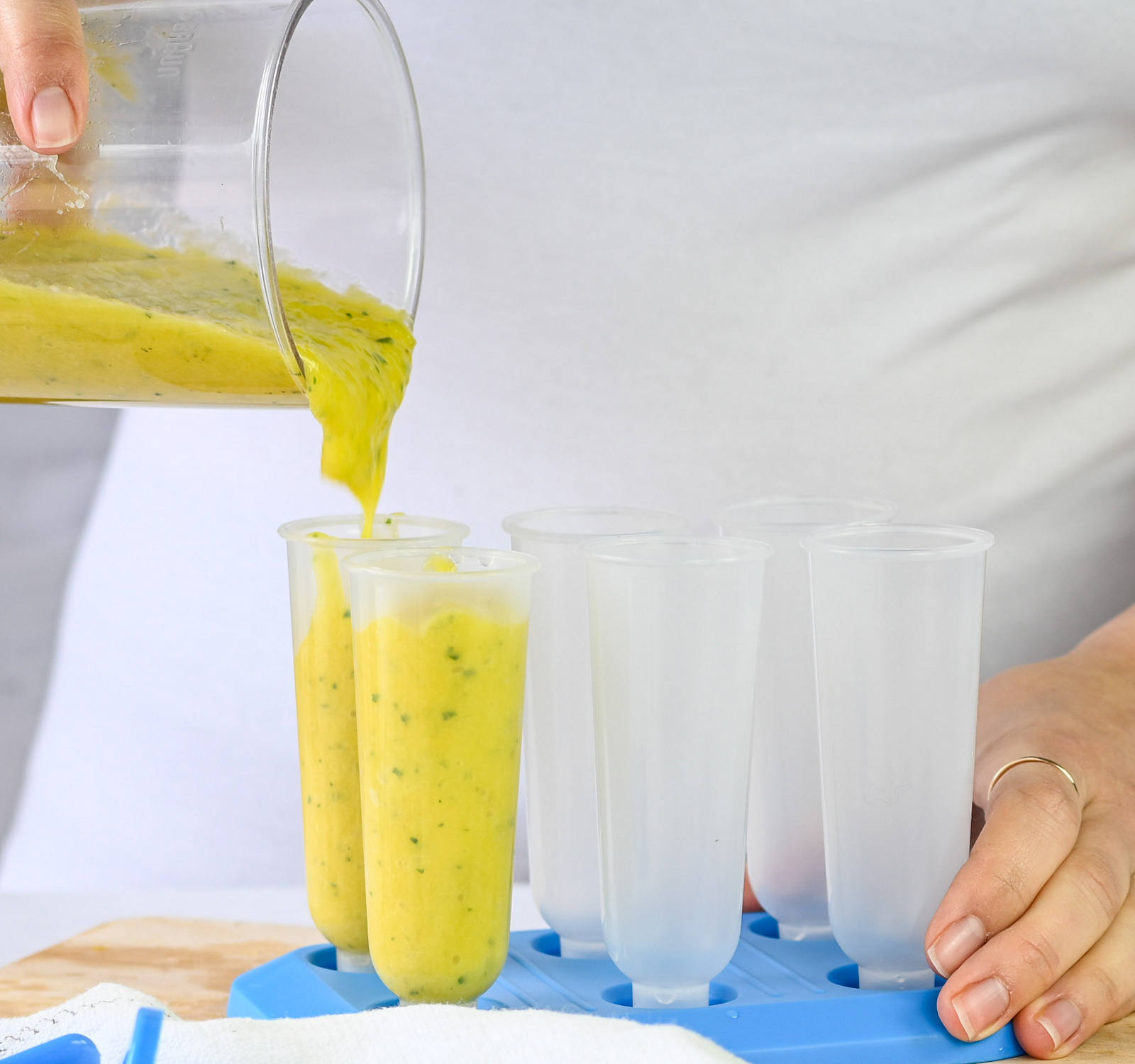 Mango-Bananen-Glace selber machen: Abfüllen