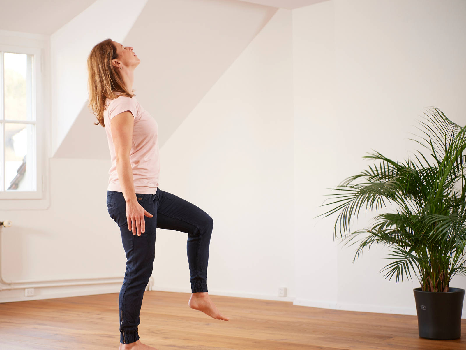 Exercice 4: tenir en équilibre sur une jambe avec les yeux fermés