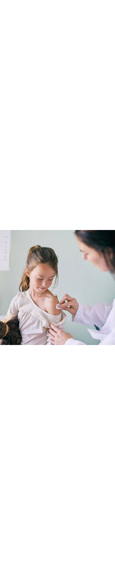 Kind beim Impfen