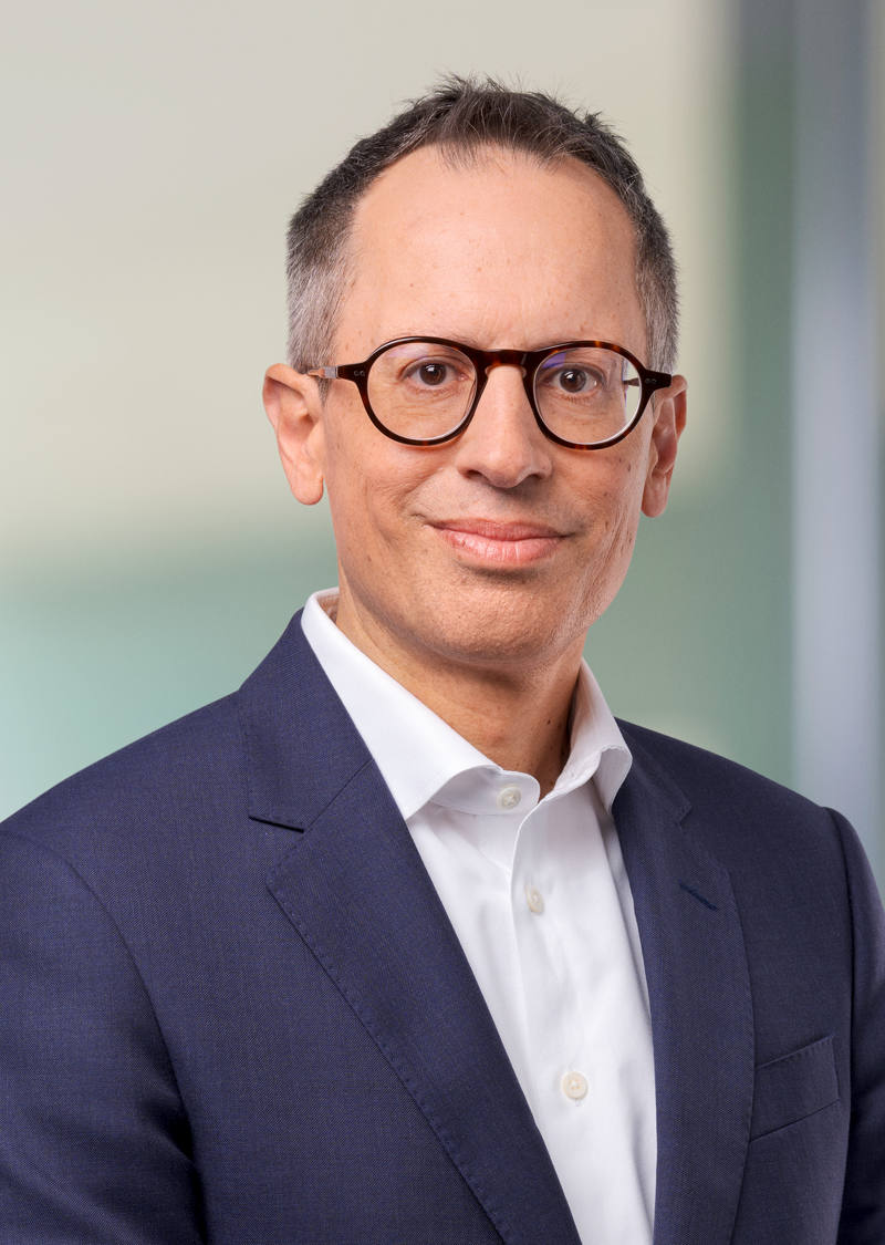 Sanjay Singh Direttore Prestazioni, Prodotti e Health Services