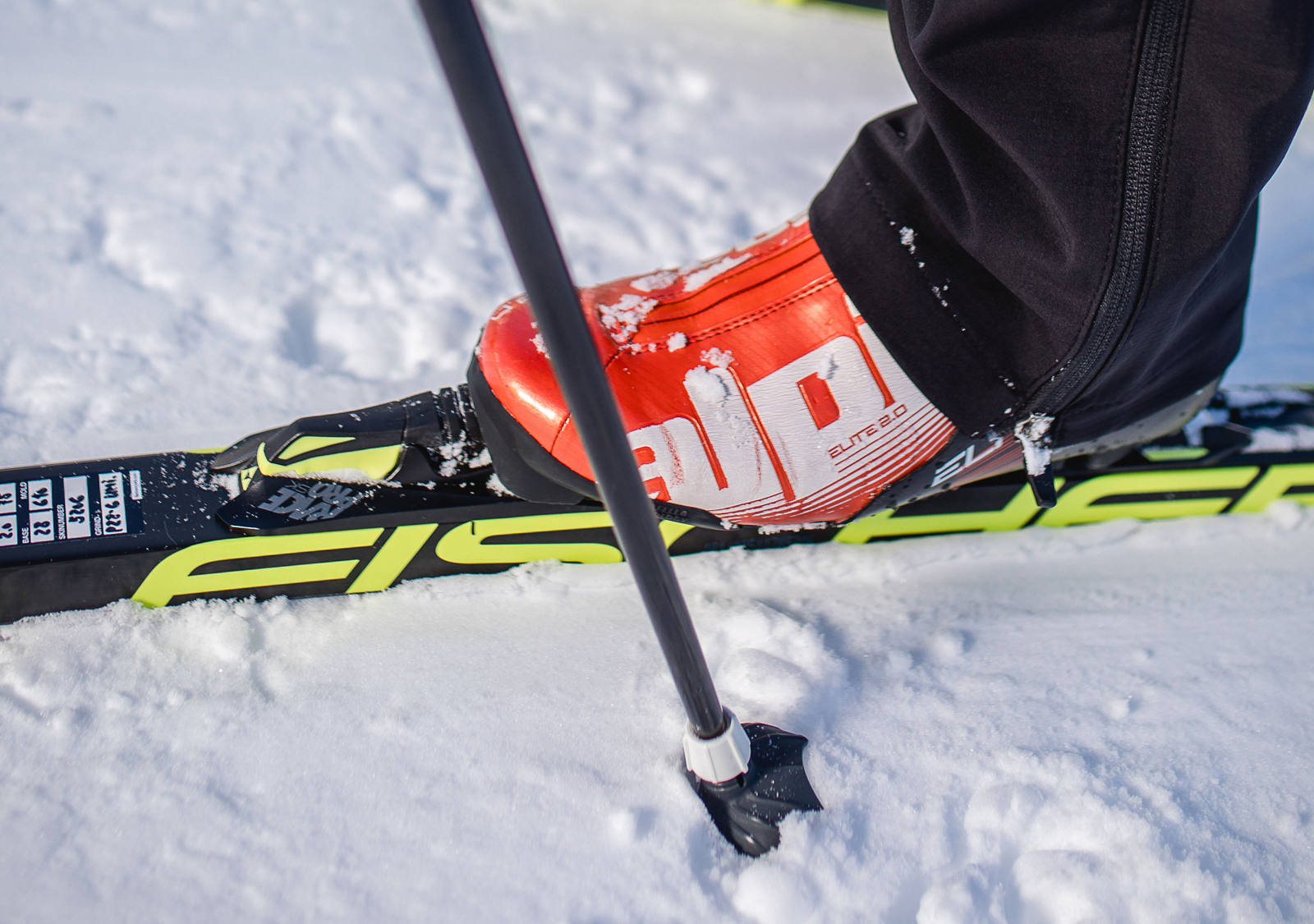 Exercice 7: «pas de 2» avec les bâtons