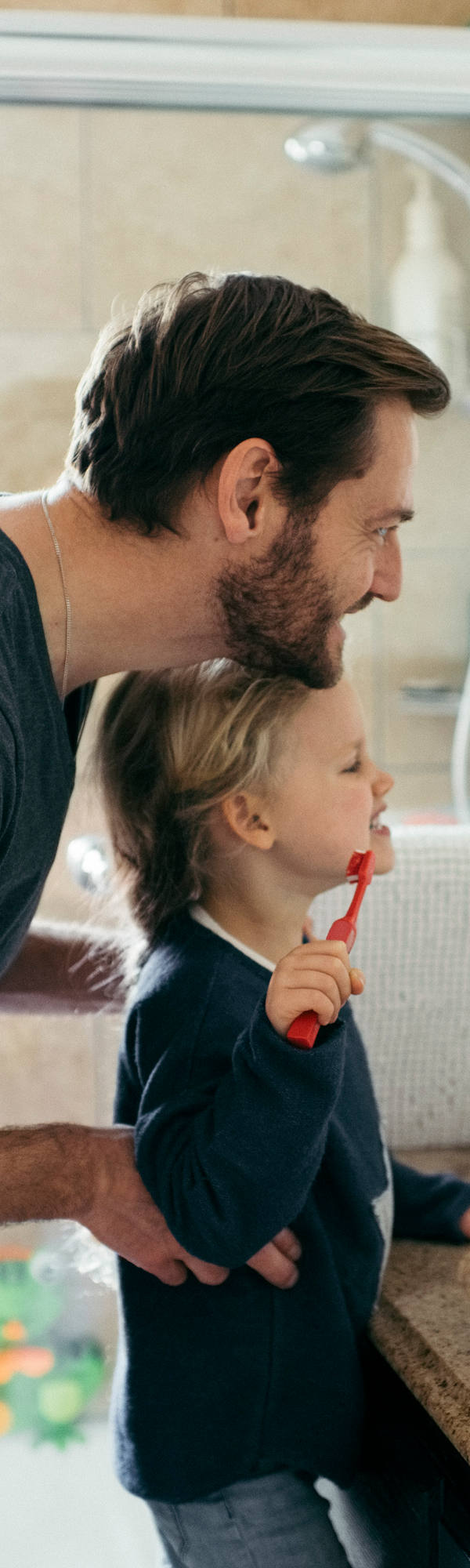 Richtig Zähneputzen: erfolgreich gegen Karies und Zahnstein