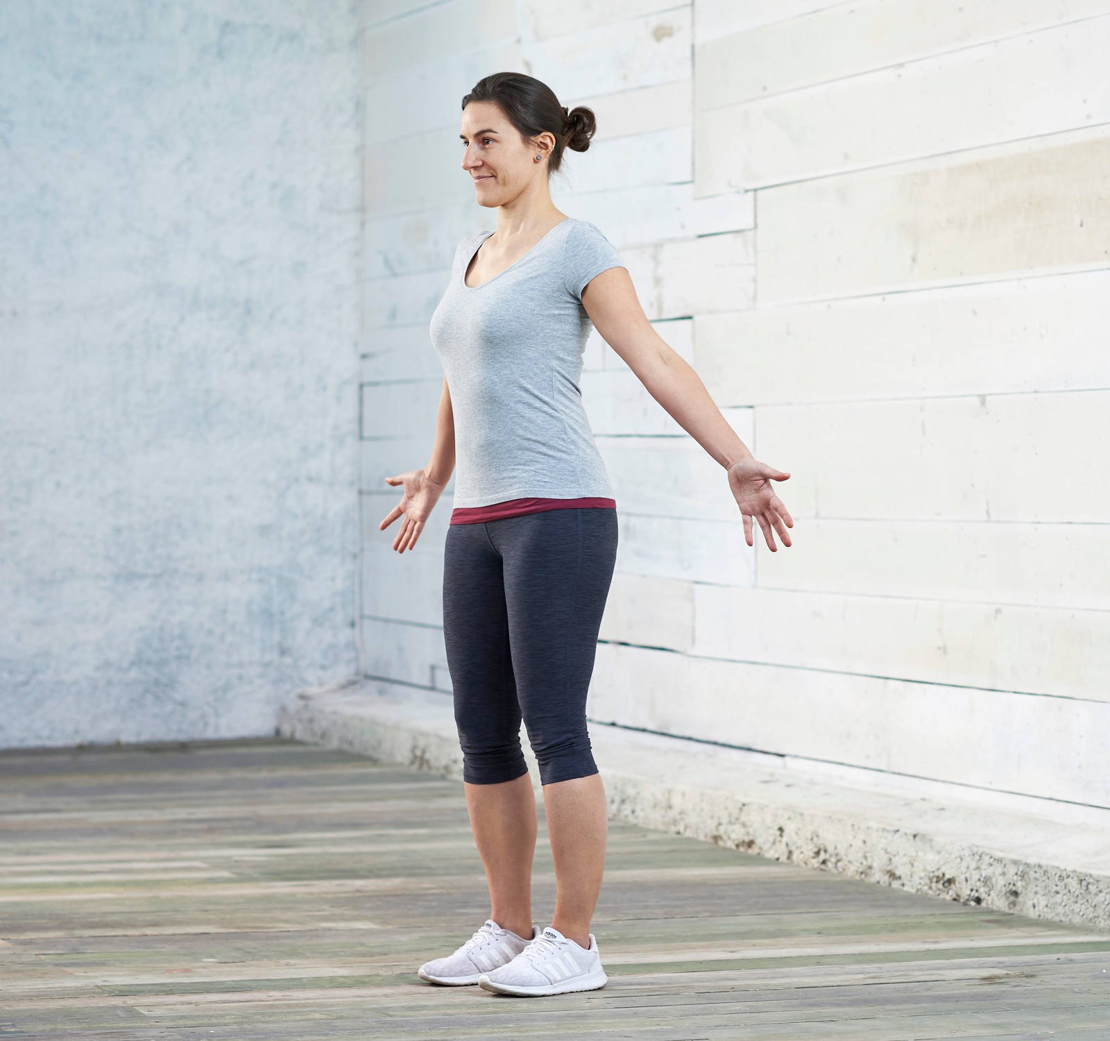 Stretching exercise: «Floating head»