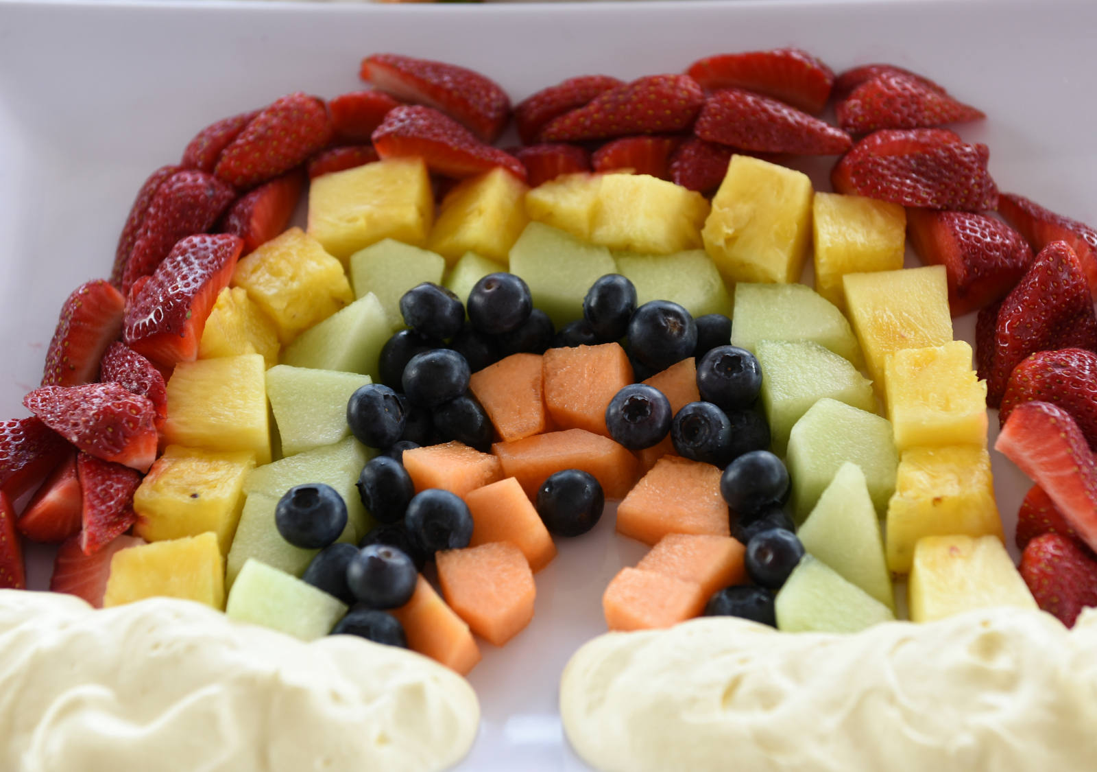 Yogurt alla frutta arcobaleno