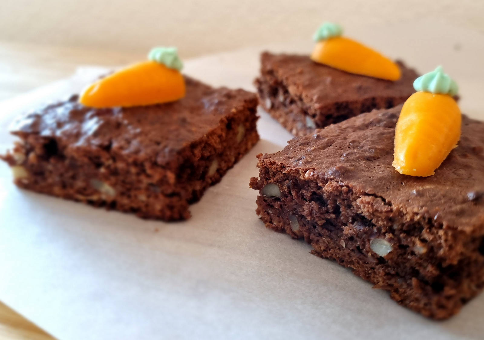  Brownies alle carote per Pasqua