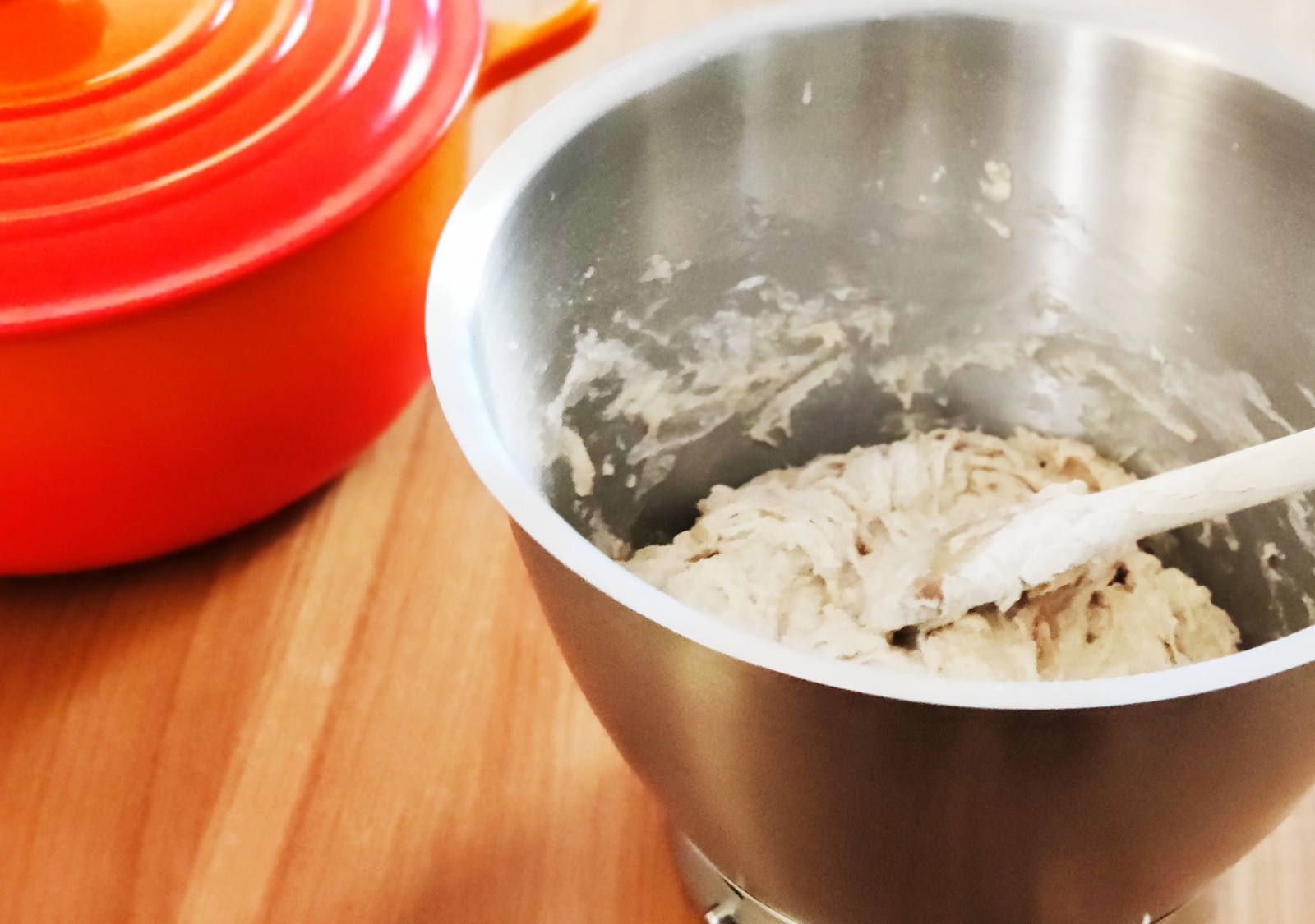 Bread in a pot: Make the dough