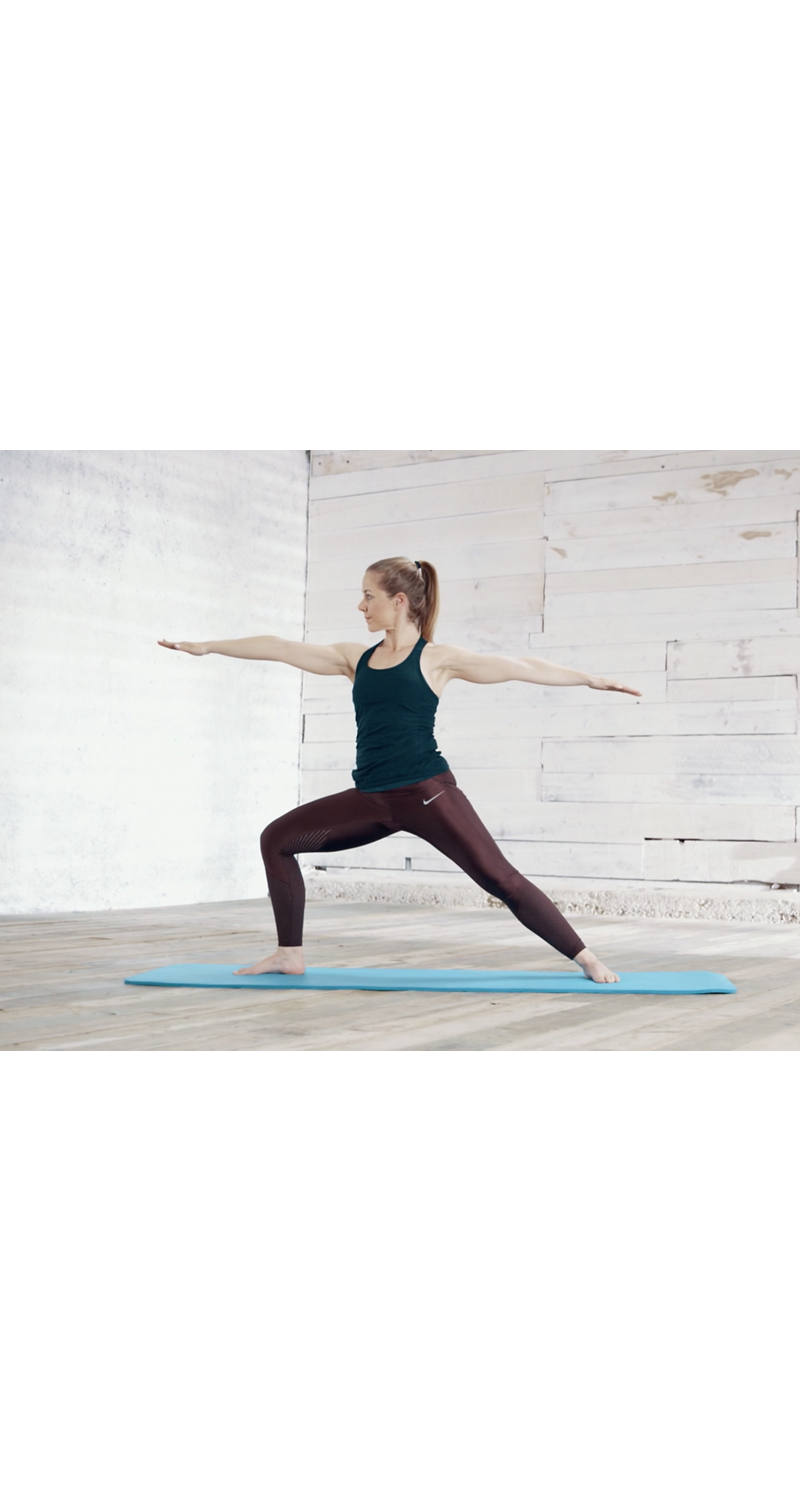 Attivare la digestione: yoga flow di dieci minuti