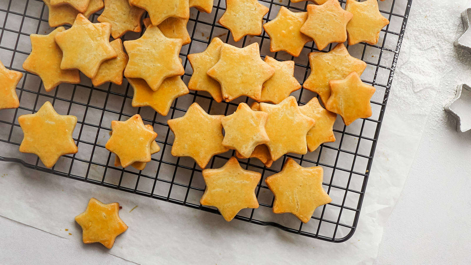 weihnachtsguetzli-wenig-zucker-mailaaenderli.jpg